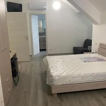 アパート Quadrupla 3 チヴィタノーヴァ・マルケ